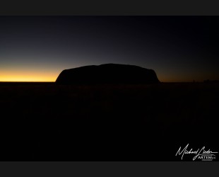 Uluru im Zwielicht